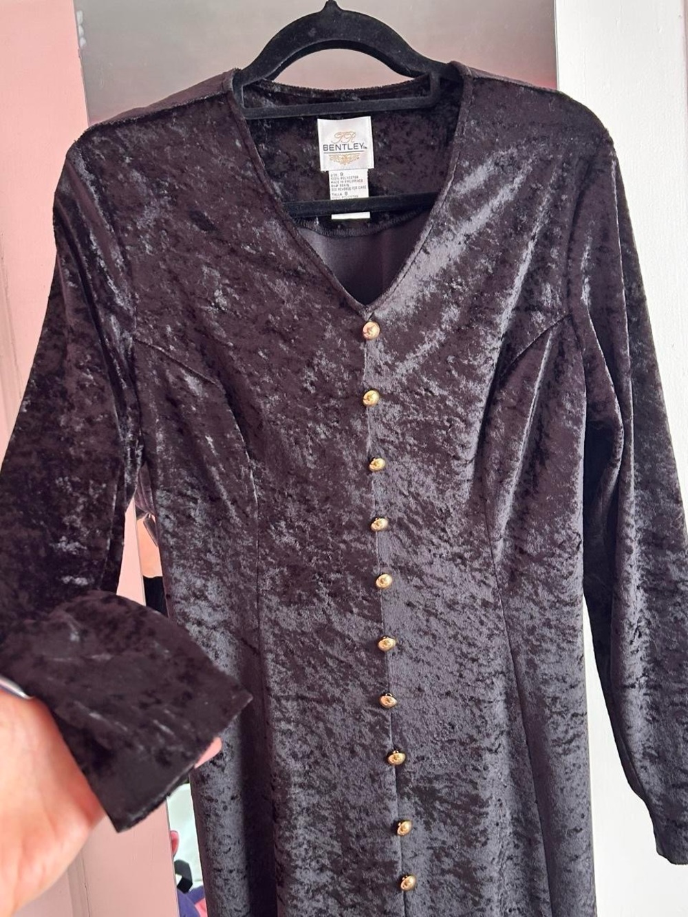 Classic Black Velvet Button-Front Midi Dress - Picture 5 of 10